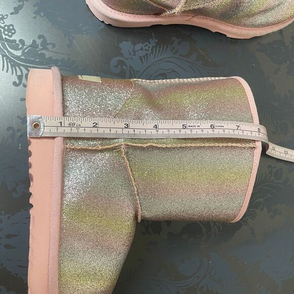 UGG Kids Classic II Glitter Boots Pink Size 4 - Picture 4 of 13